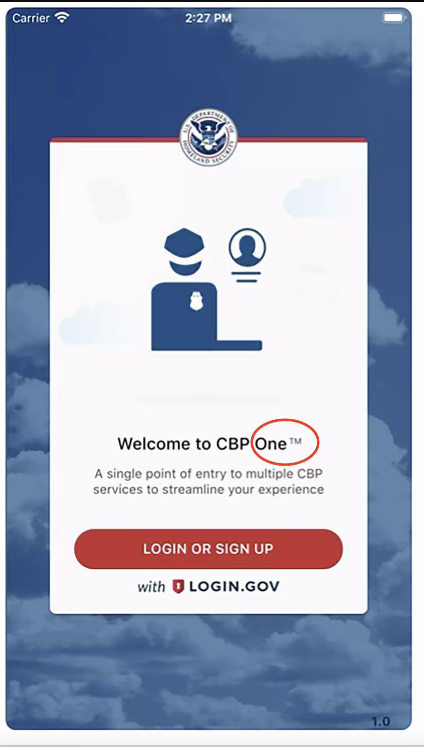 Sa a se yon kopi ekran ki montre vèsyon orijinal aplikasyon CBP One lan. Li gen mo 'one' ansèkle an wouj.